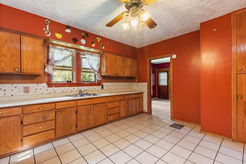 40 N Union St, Elgin, IL 60123 photo 3
