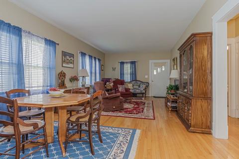 6 Harwood Pl, Bloomington, IL 61701 photo 4