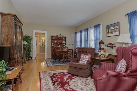 6 Harwood Pl, Bloomington, IL 61701 photo 3