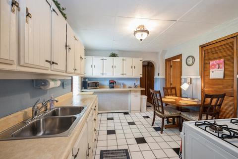 4036 Amelia Ave, Lyons, IL 60534 photo 4