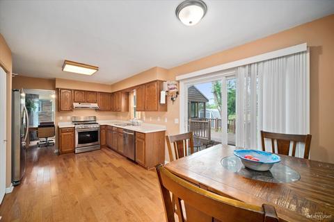 1098 Almond Dr, Aurora, IL 60506 photo 8