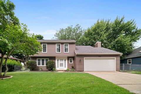 1098 Almond Dr, Aurora, IL 60506 photo 1