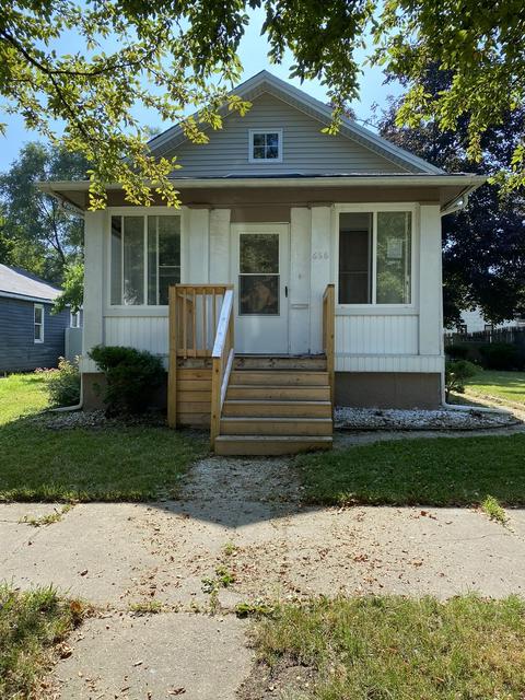 666 S Osborn Ave, Kankakee, IL 60901 photo 2