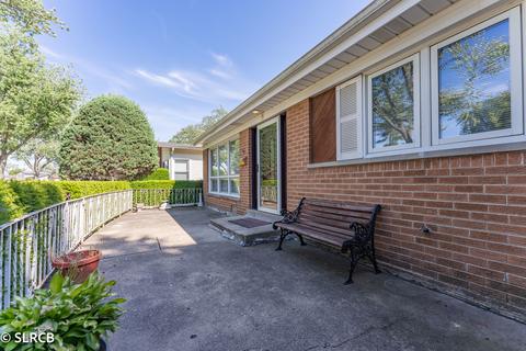 159 Jeffery Ln, Des Plaines, IL 60018 photo 3