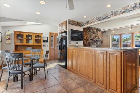 9019 Fairlane Dr, Bridgeview, IL 60455 photo 8