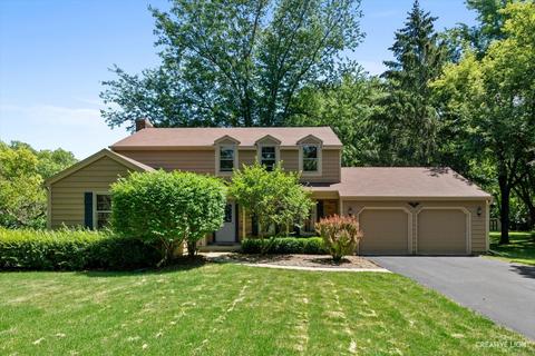 703 Surrey Ln, Algonquin, IL 60102 photo 1