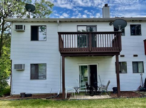 435 Echo Ln #4, Aurora, IL 60504 photo 12