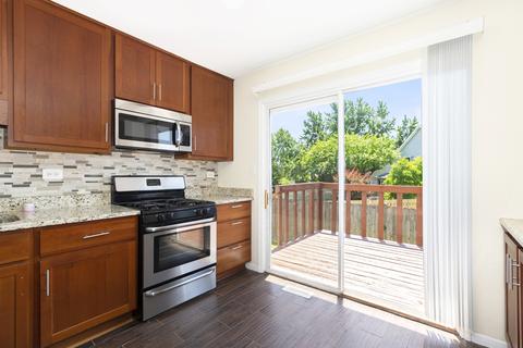 1197 Old Timber Ct, Hoffman Estates, IL 60192 photo 4