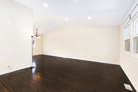 1197 Old Timber Ct, Hoffman Estates, IL 60192 photo 12