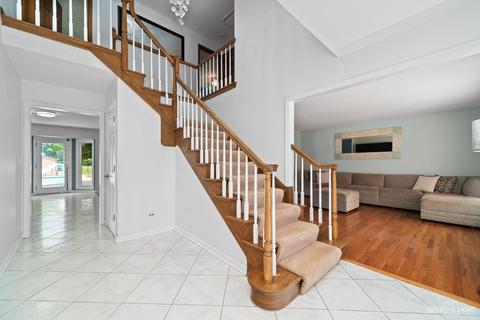 5 N885 Dunham Cir, Wayne, IL 60184 photo 4