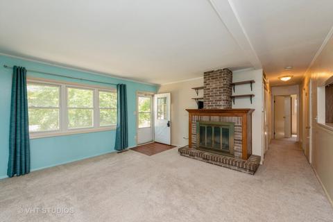 1205 Clover Ln, Mchenry, IL 60051 photo 3