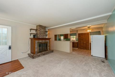 1205 Clover Ln, Mchenry, IL 60051 photo 4
