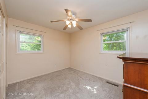 1205 Clover Ln, Mchenry, IL 60051 photo 9