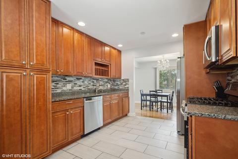 360 Apache Ln, Hoffman Estates, IL 60169 photo 6