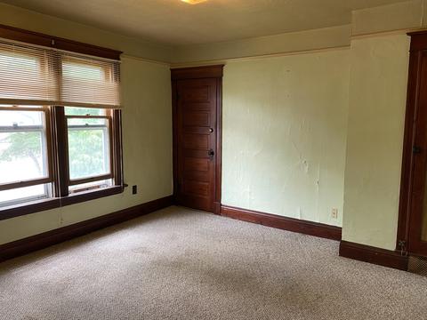 1202 Chambers Ave, Peru, IL 61354 photo 4