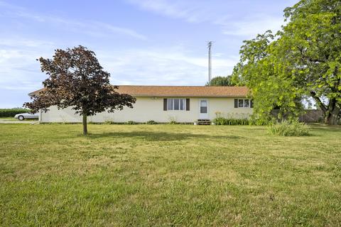 17374 W Route 17, Reddick, IL 60961 photo 1