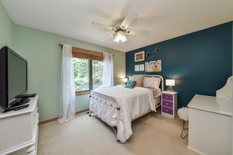 695 Brooklyn Dr, Aurora, IL 60502 photo 12