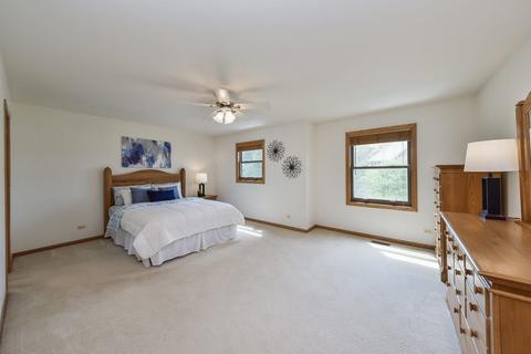695 Brooklyn Dr, Aurora, IL 60502 photo 8