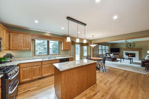 695 Brooklyn Dr, Aurora, IL 60502 photo 7