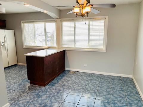 2 Village Ct, Elgin, IL 60120 photo 4