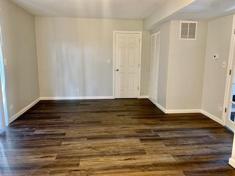 2 Village Ct, Elgin, IL 60120 photo 7