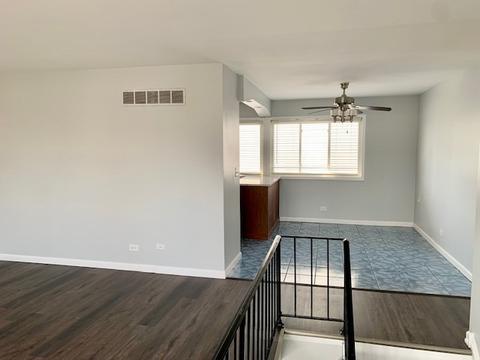 2 Village Ct, Elgin, IL 60120 photo 12