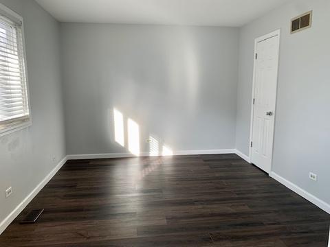 2 Village Ct, Elgin, IL 60120 photo 15