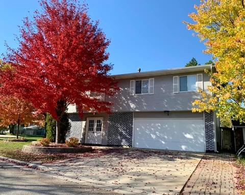 2 Village Ct, Elgin, IL 60120 photo 1