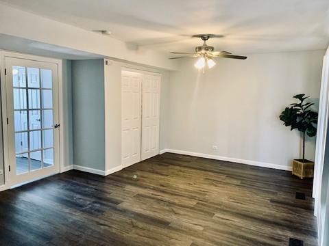 2 Village Ct, Elgin, IL 60120 photo 5
