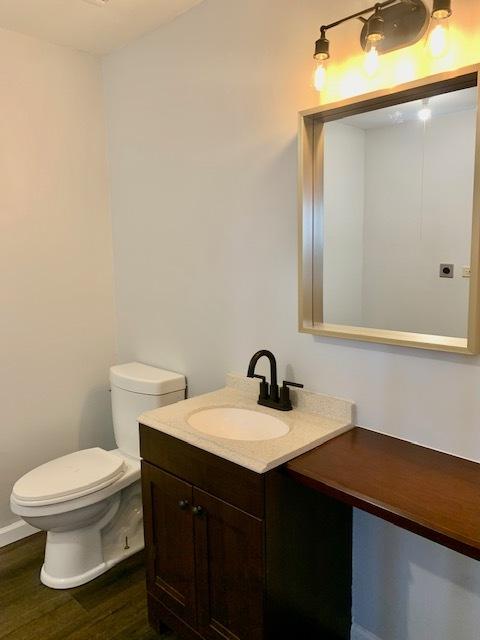 2 Village Ct, Elgin, IL 60120 photo 13