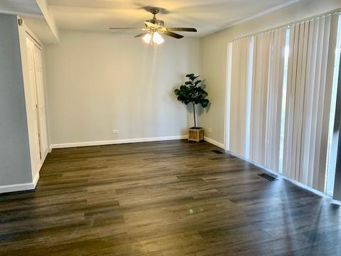 2 Village Ct, Elgin, IL 60120 photo 6