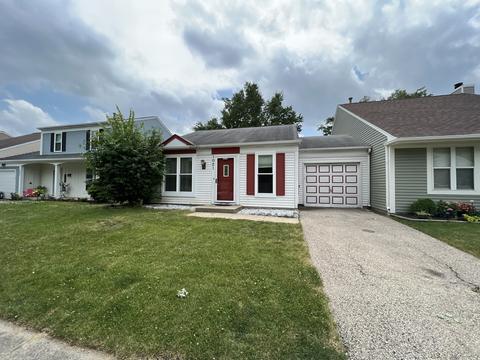 1021 Perry Dr, Algonquin, IL 60102 photo 1