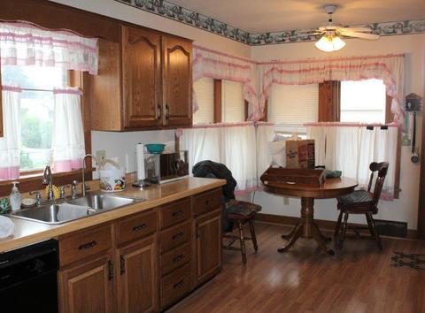 407 W Morris St, Morrison, IL 61270 photo 16