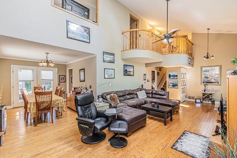 590 Baxter Ln, Hoffman Estates, IL 60169 photo 3