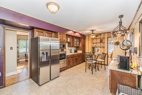 590 Baxter Ln, Hoffman Estates, IL 60169 photo 5