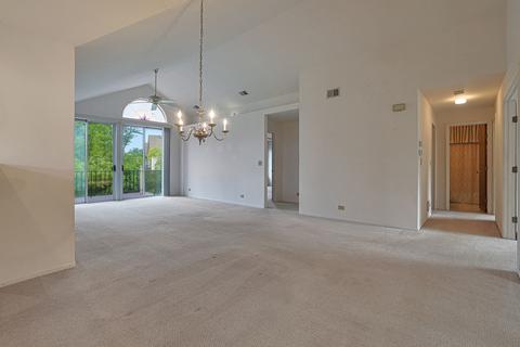 371 Ashford Cir #2, Bartlett, IL 60103 photo 4