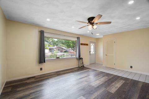2305 Brookshire Dr E, Champaign, IL 61821 photo 4