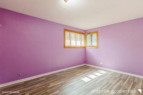 915 S 3rd Ave, Des Plaines, IL 60016 photo 8