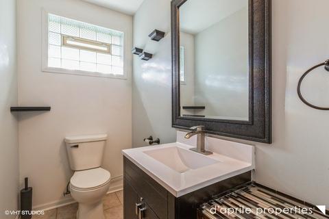 915 S 3rd Ave, Des Plaines, IL 60016 photo 12