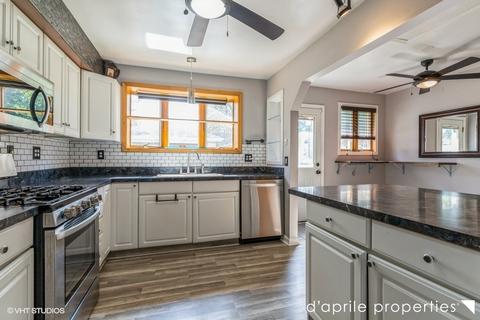 915 S 3rd Ave, Des Plaines, IL 60016 photo 6