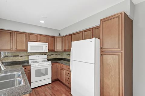2215 Langdon Pl, Hoffman Estates, IL 60169 photo 7
