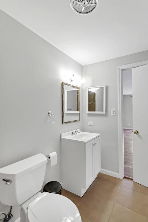 2215 Langdon Pl, Hoffman Estates, IL 60169 photo 17
