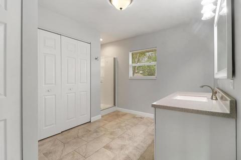 2203 Briar Ln, Lindenhurst, IL 60046 photo 9
