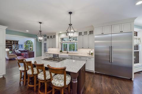 103 E Farnham Ln, Wheaton, IL 60189 photo 9