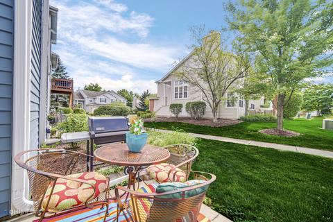 6648 Snug Harbor Dr, Willowbrook, IL 60527 photo 9