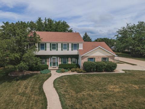 1608 Ensign Dr, Normal, IL 61761 photo 2