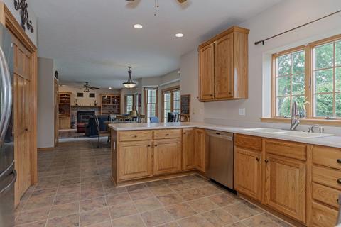 1608 Ensign Dr, Normal, IL 61761 photo 19
