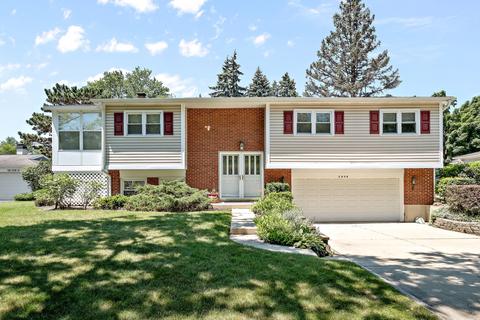 1014 N Moki Ln, Mount Prospect, IL 60056 photo 1