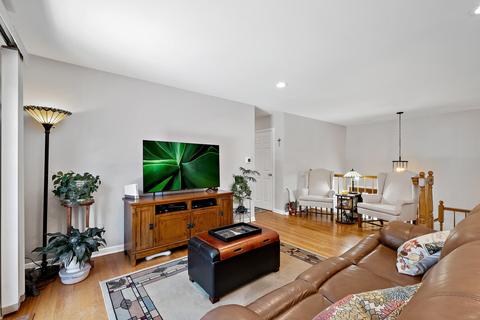 1014 N Moki Ln, Mount Prospect, IL 60056 photo 8