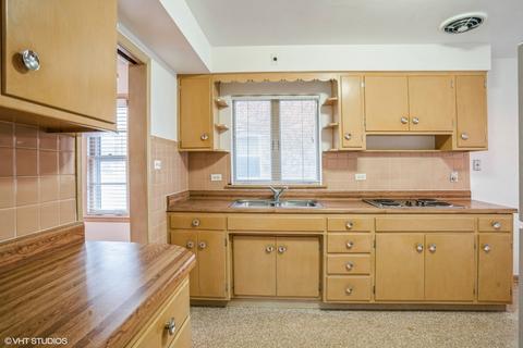 5259 W Devon Ave, Chicago, IL 60646 photo 6